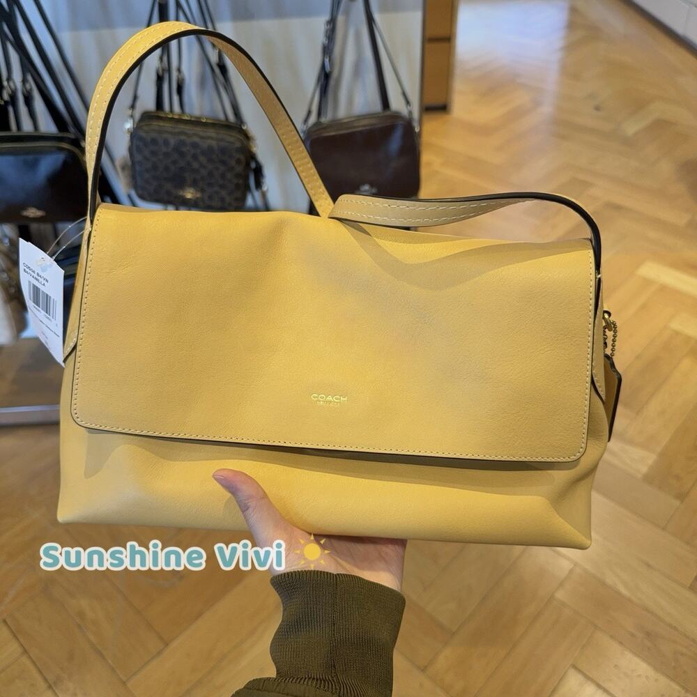NWT Coach Chelsea Shoulder Bag 30 grain Leather Cds58 Brass/Vanilla